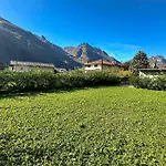 2 Bedroom Stunning In *