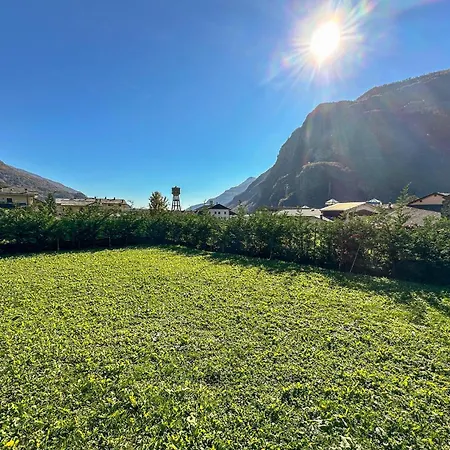 2 Bedroom Stunning In *