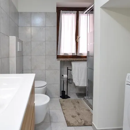 2 Bedroom Stunning In * Pont-Saint-Martin